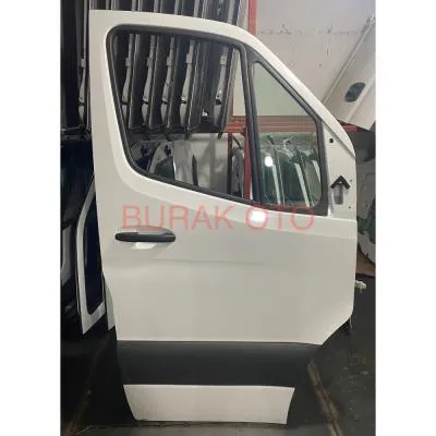 Mercedes Sprinter Sağ Ön Kapı